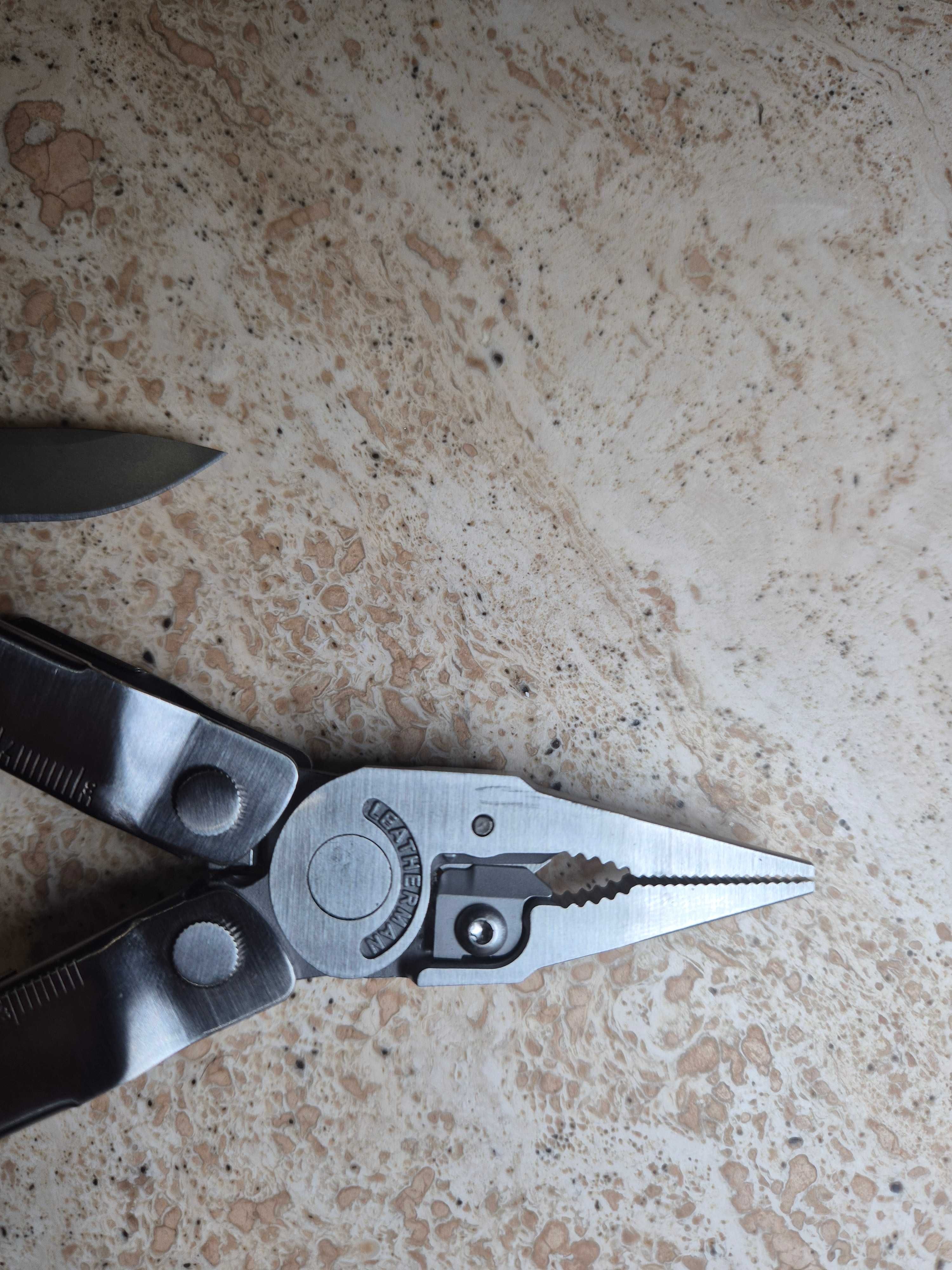 Multitool Leatherman Rebar