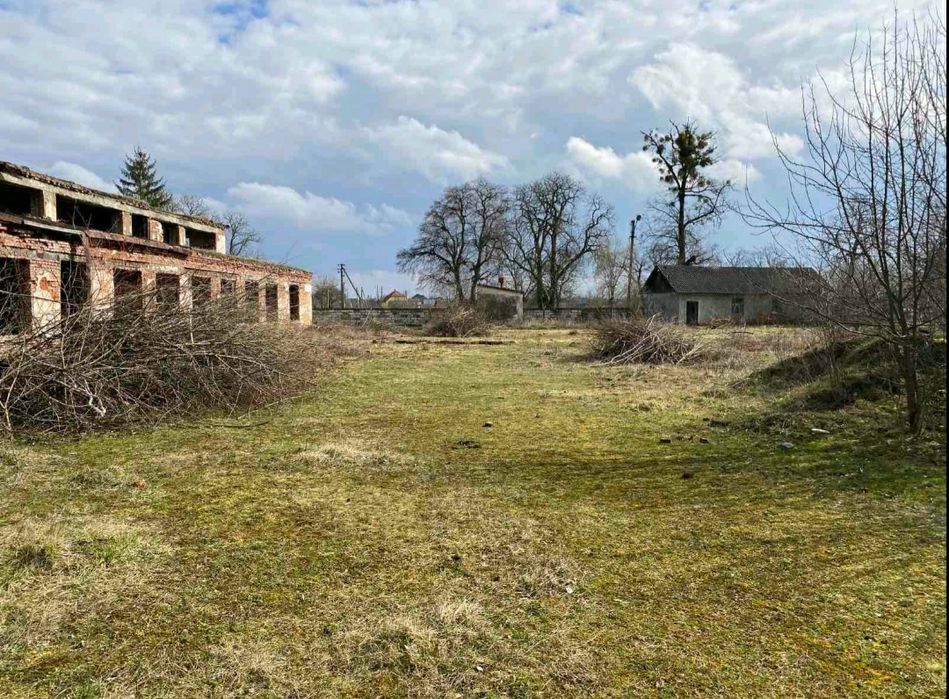 Продаж виробничо-складського приміщення в смт. Гніздичів