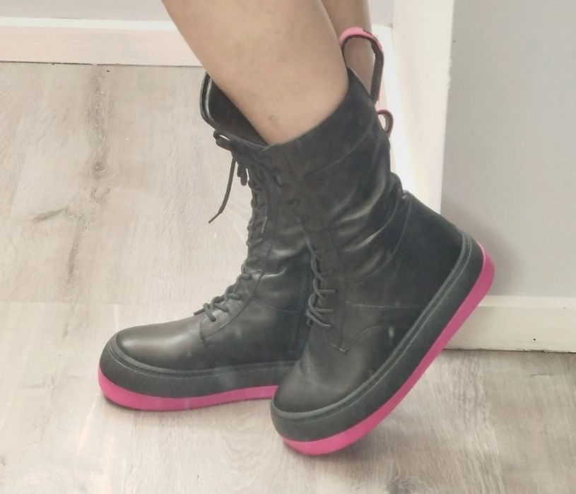 Bota em pele Original Via Dele Rose