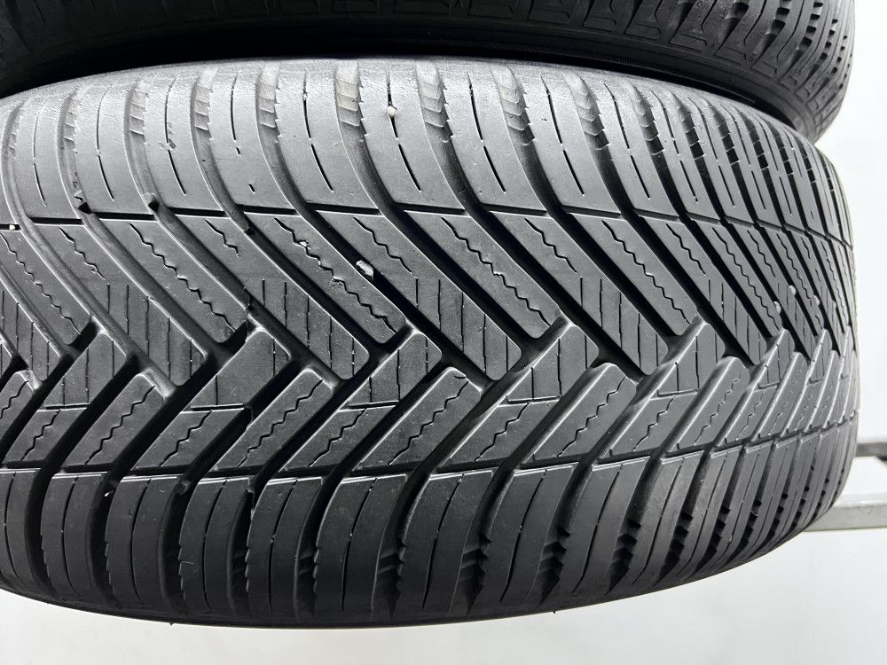 2шт всесезонні 215/50/R17 6,5мм 2020р Hankook Kinergy 4S 2