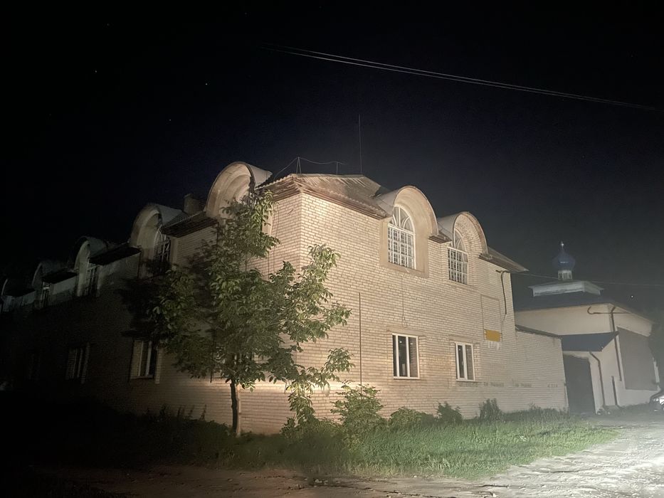 Продам велике  виробниче приміщення , 1100 кв м по 460долл за метр