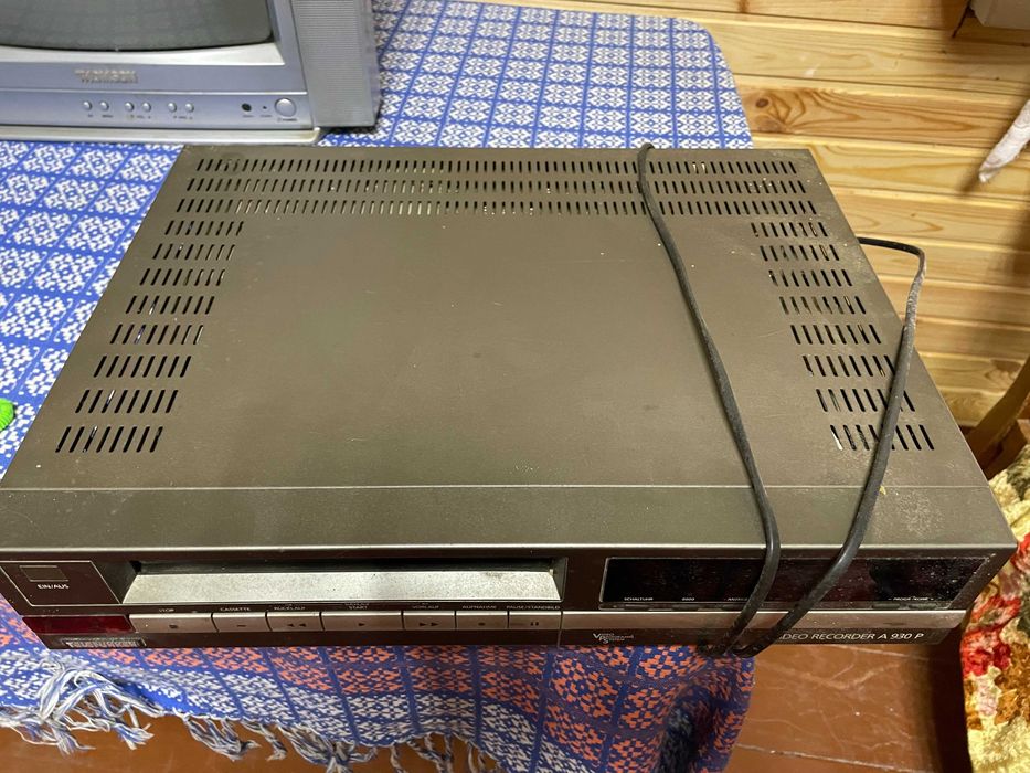 продам DVD  Video Recorder 930