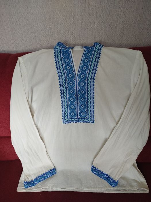 Вишиванка чоловіча ручна вишивка