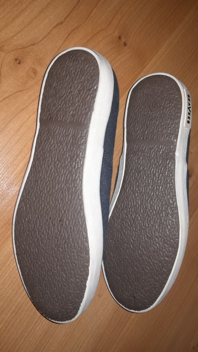 Tenisówki trampki  r.40  Baja Slip On SEAVEES r.9