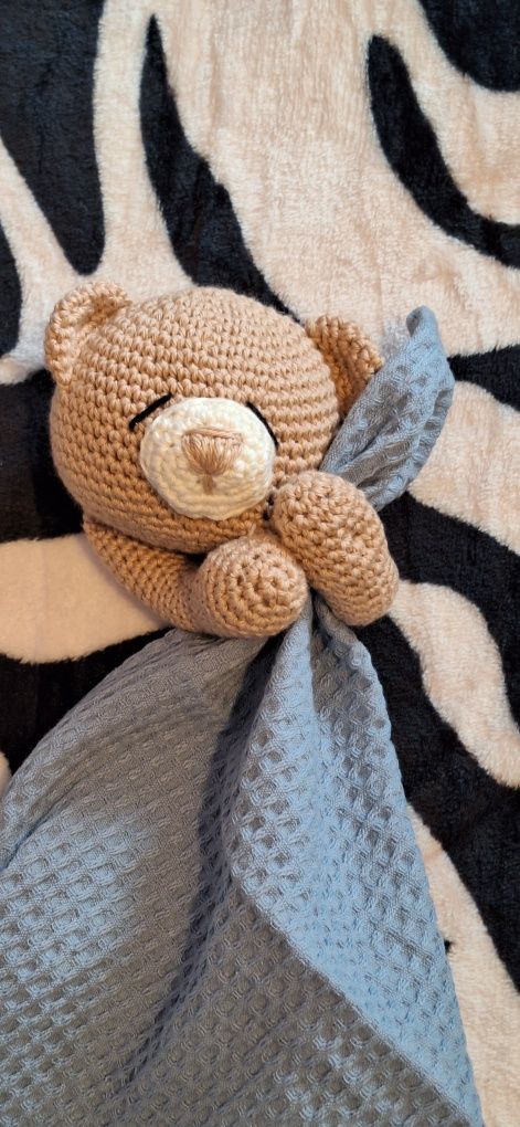 Naninhas e prendedores de chucha em amigurumi