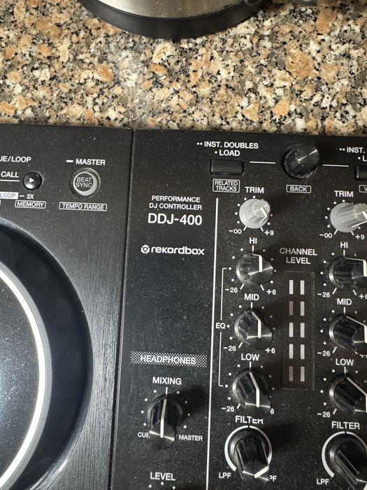 Misturadora pioneer dj 400