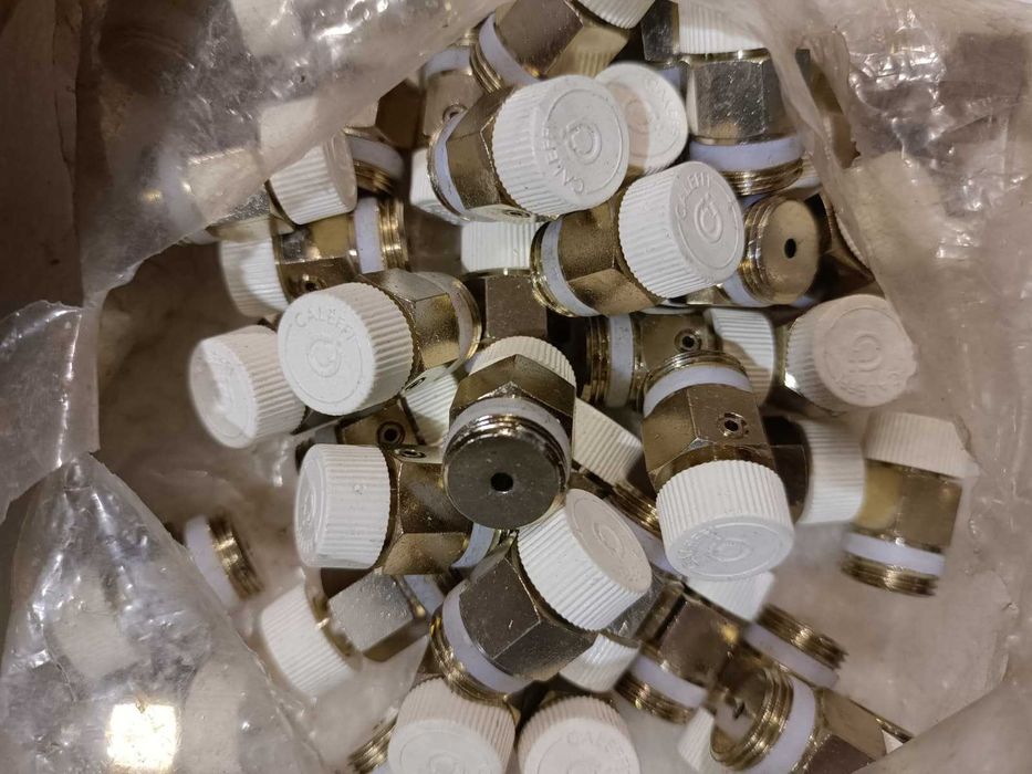 Zawory grzewcze HONEYWELL i automat. odpowietrzniki grzejników CALEFFI