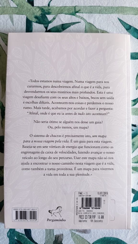 Livro "Guia completo dos chacras"