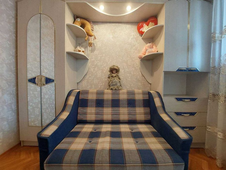 Продам набір меблів (кімната школяра)