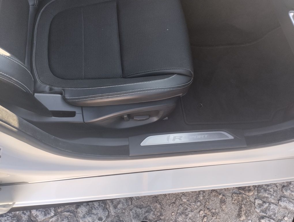 Jaguar xe r line