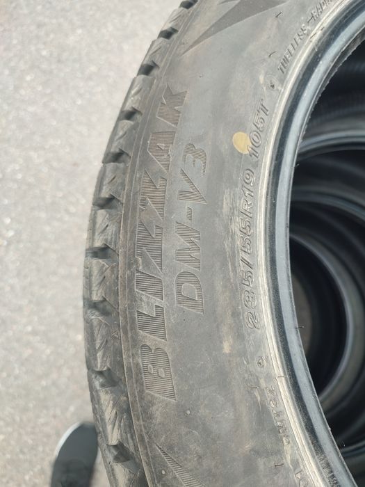Blizzak dm-v3 235/55/r19