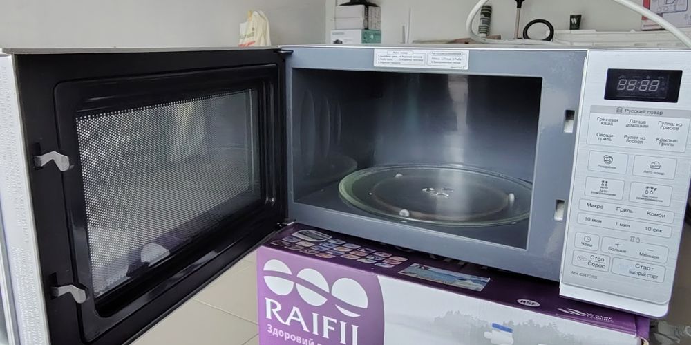 Мікрохвильова піч LG, модель MH6347DRS, під ремонт. Самовивіз