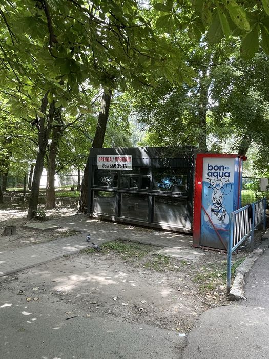 Продаж комерційного приміщення  на вул Довженко