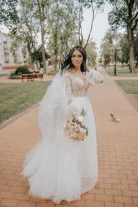 Весільна дизайнерська сукня