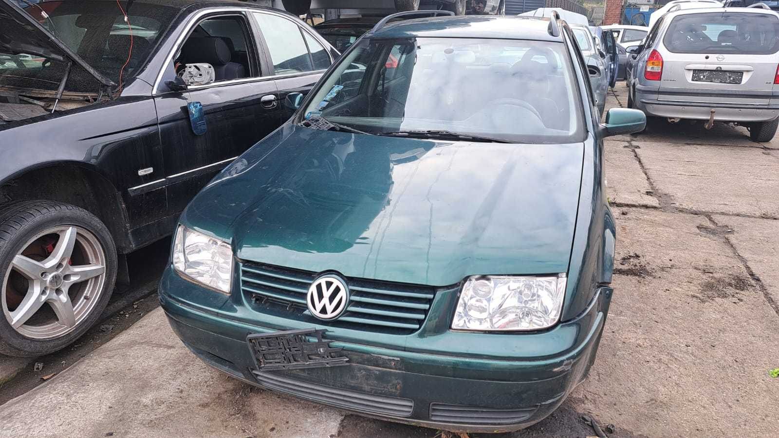 maska przód Volkswagen Bora