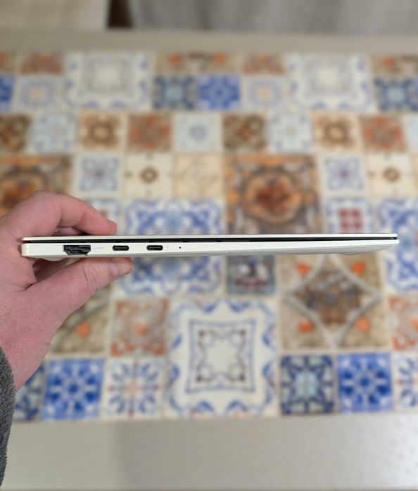 Samsung Galaxy Book Pro NP930XDB - 13.3" AMOLED - i7-1135G7 - 8/512GB