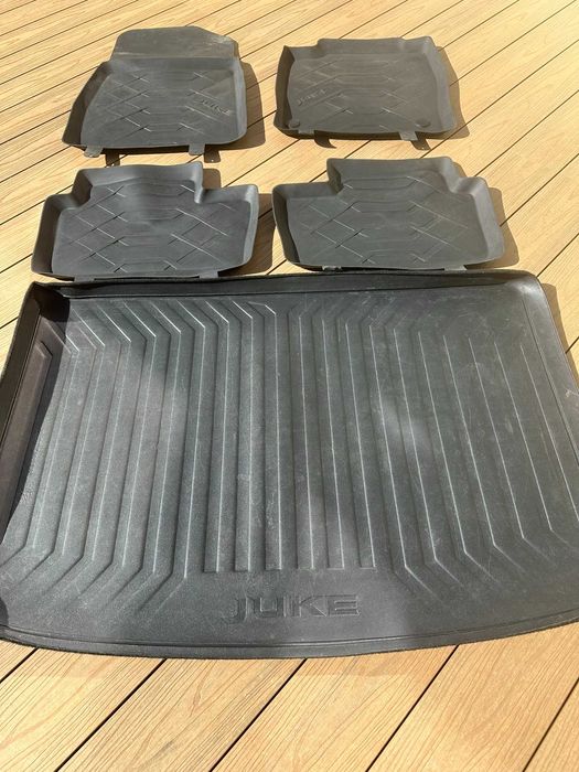 Tapetes borracha Nissan Juke originais (interiores + bagageira)