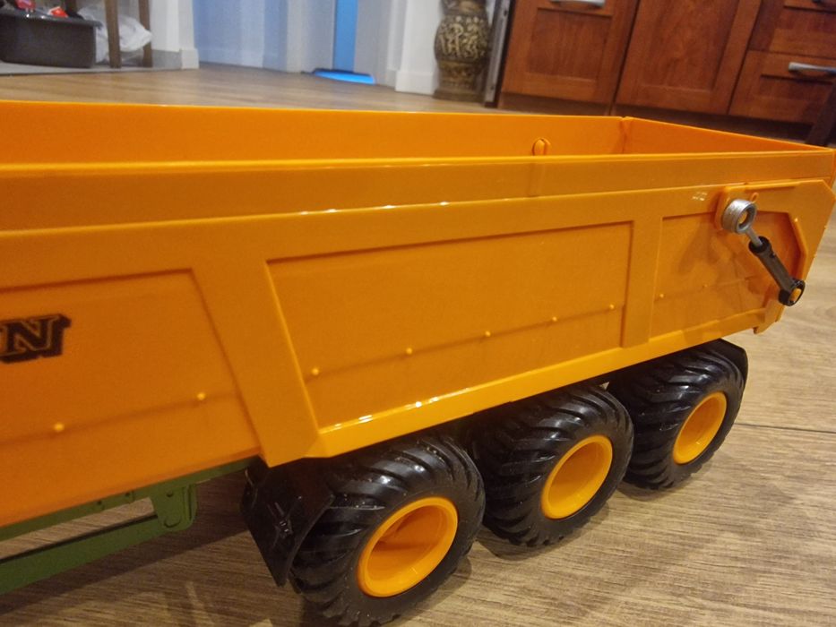 Zabawka zdalnie sterowana Claas Xerion 5000 SIKU 6799