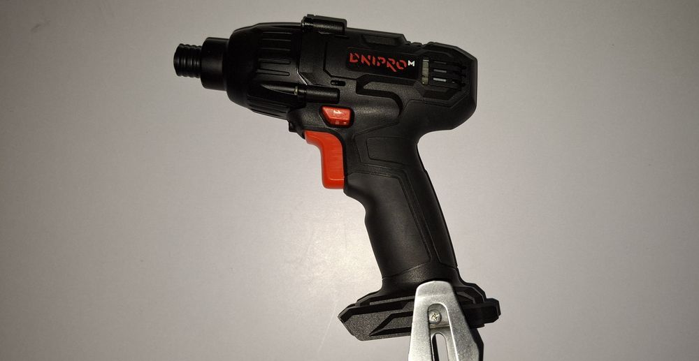 Акумуляторний Гвинтоверт Dnipro-m
