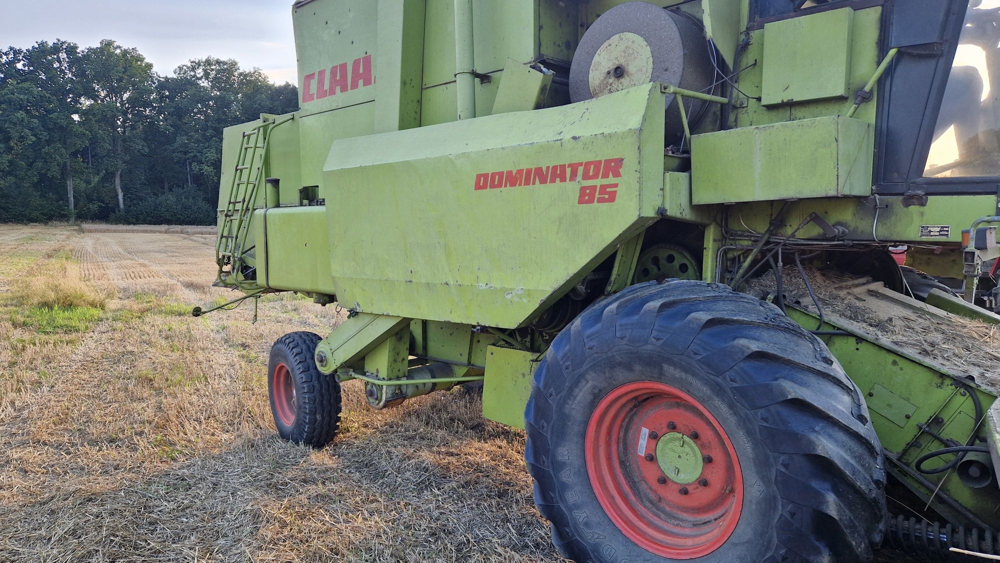 Claas Dominator 85