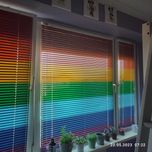 Tęczowe żaluzje dla małej księżniczki