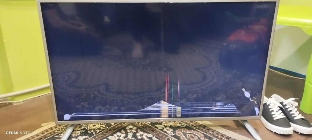 Телевизор LG 39 диагональ (на запчасти)