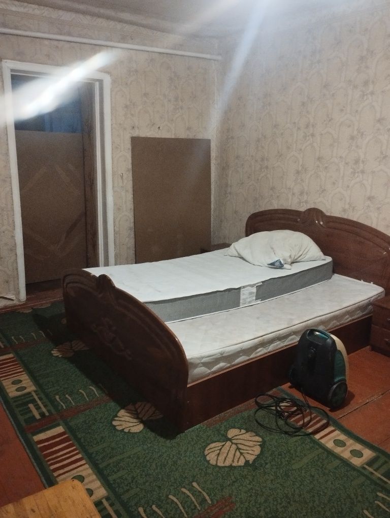 Продам ліжко двоспальне 1,6*2