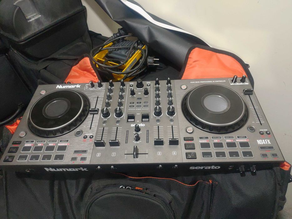 Controlador Numark NS4 FX