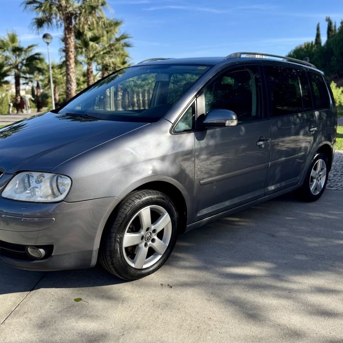 VW Touran 2.0 TDi DSG 7 Lugares Apenas 221 mil km