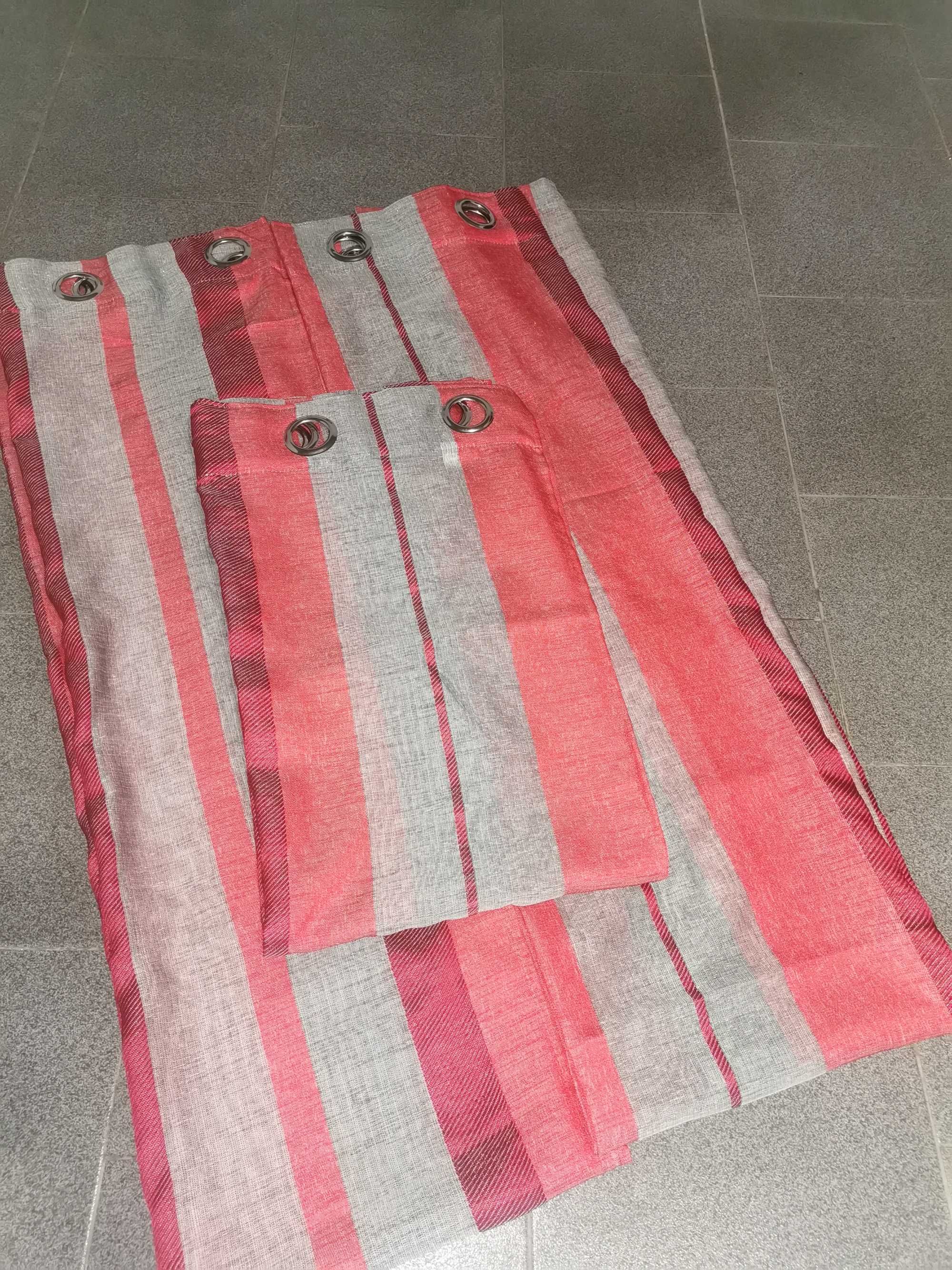 3 Cortinados de argolas as riscas