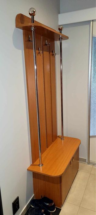 Wieszak do przedpokoju z szafką na buty