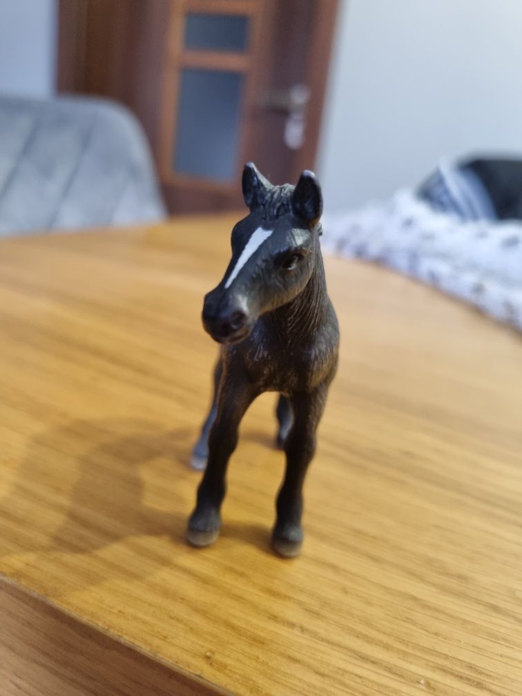 Źrebak schleich figurka