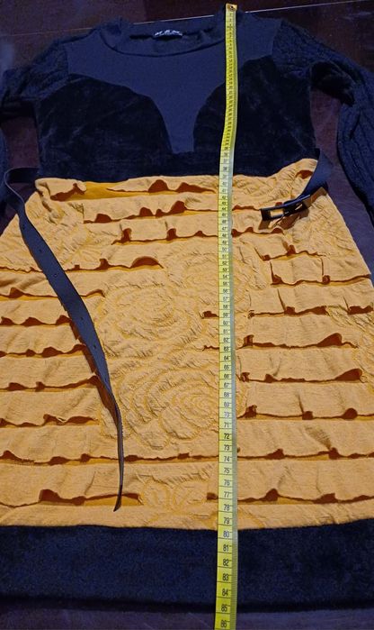 Sukienka czarno-żółta z paskiem M