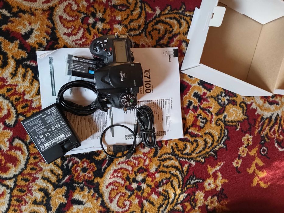 Aparat Nikon D7100 z przebiegiem tylko 28 031 zdjęć z odbiornikiem GPS