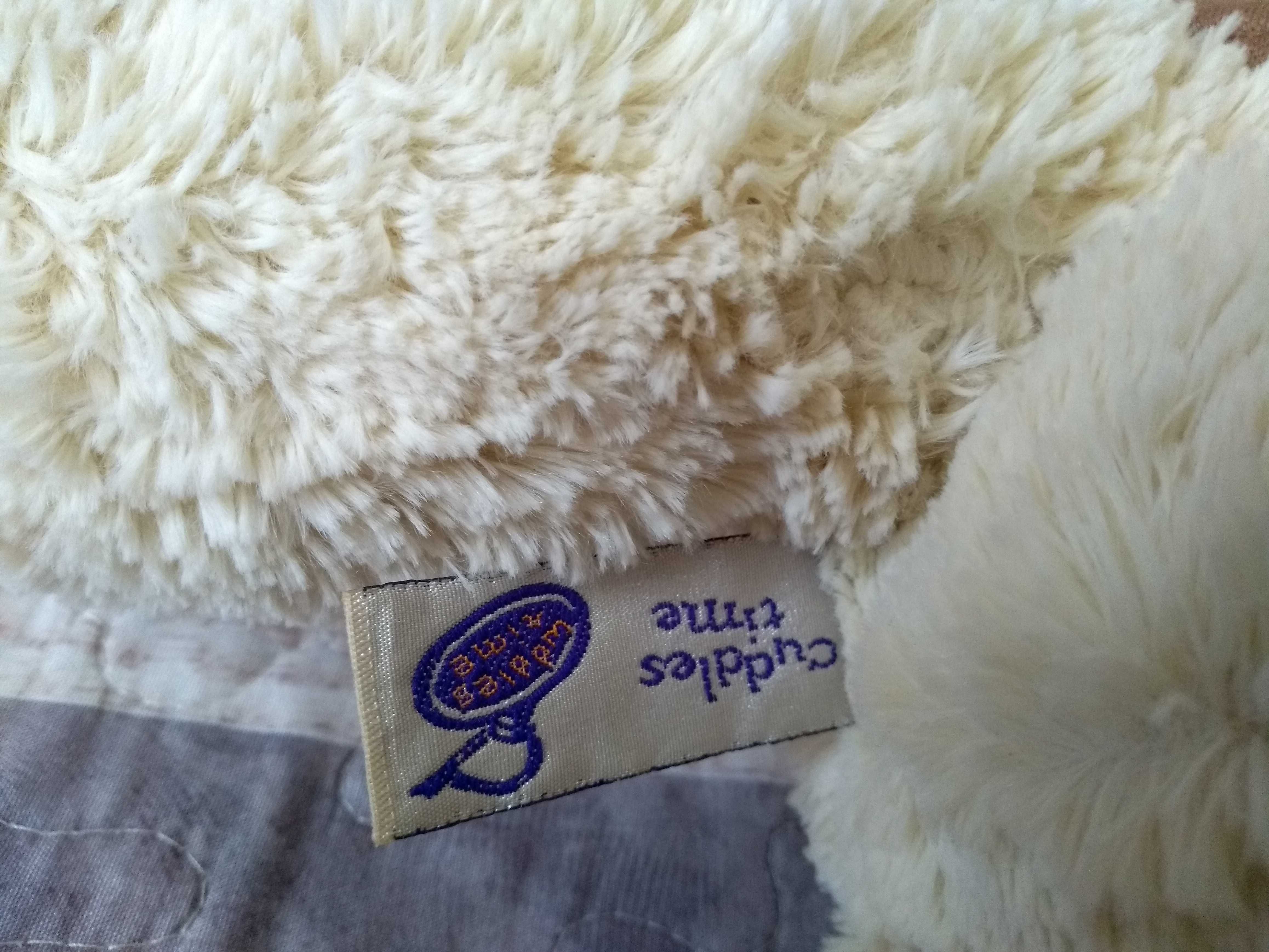 Maskota pluszowy MIŚ Butlers Chocolate Cafe Cuddles Time, metka
