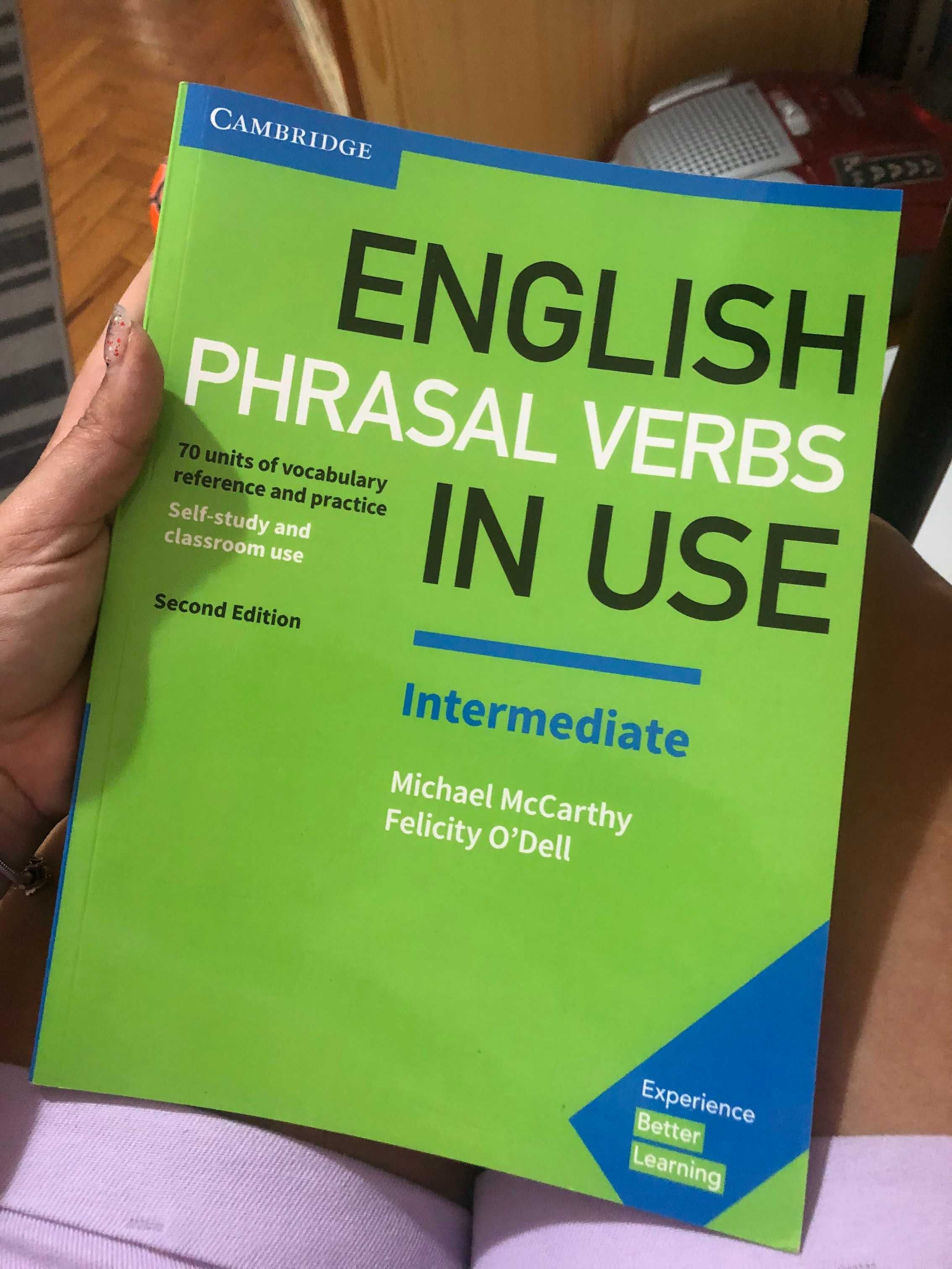 Cambridge - English Phrasal Verbs in Use Intermediate.