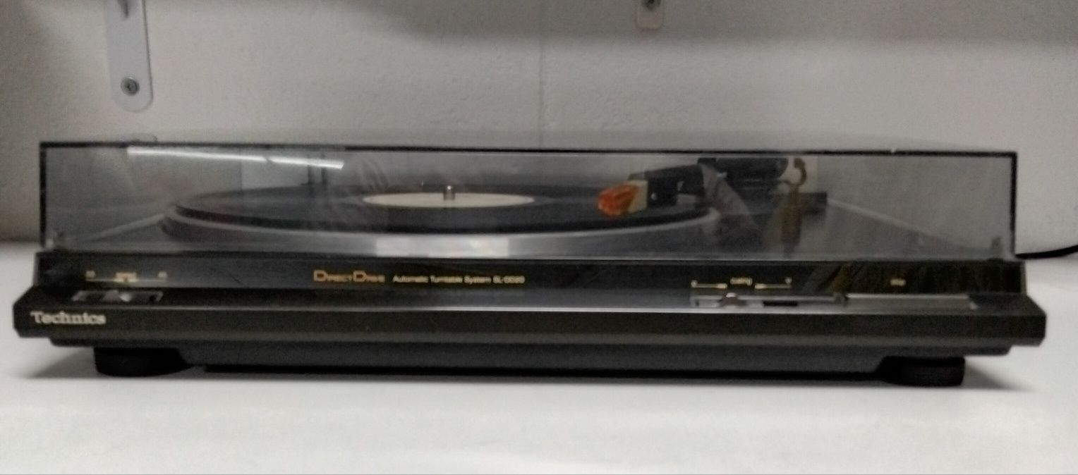 TECHNICS gira-discos SL-DD20