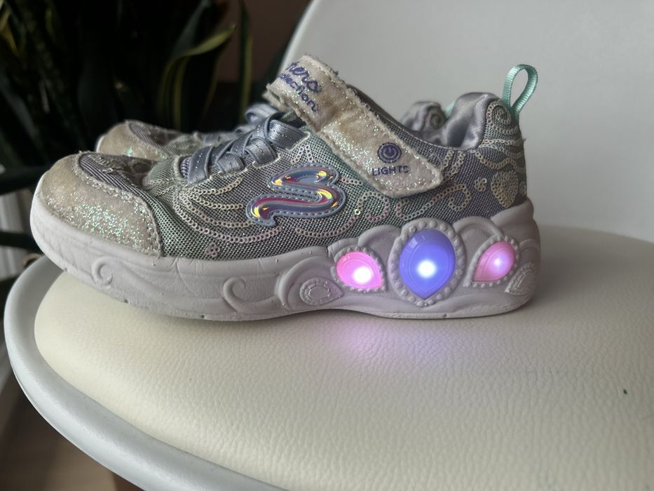 Buty Skechers świecące