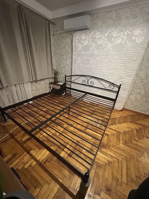 Продам двухспальную кровать