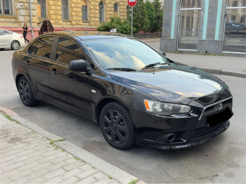 Mitsubishi lancer X 10