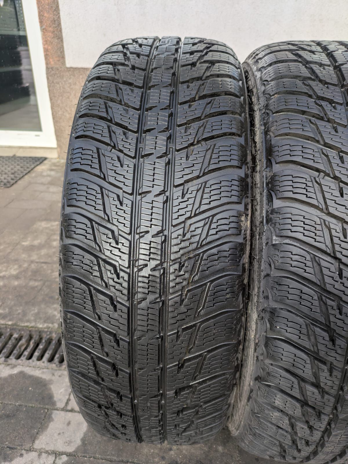 215/65R17 Nokian WR SUV 3  XL