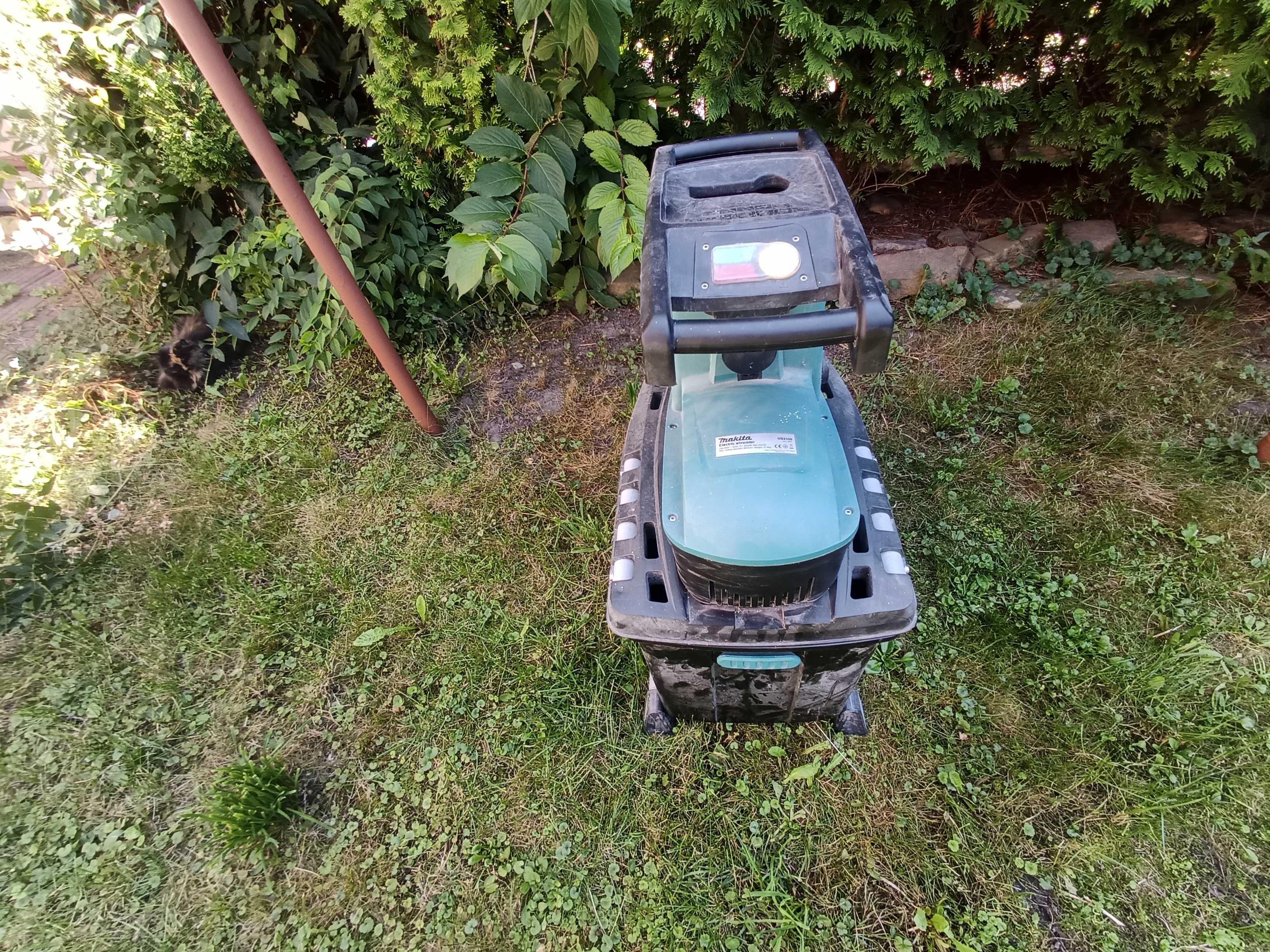 Rozdrabniacz do gałęzi Makita UD2500 używany
