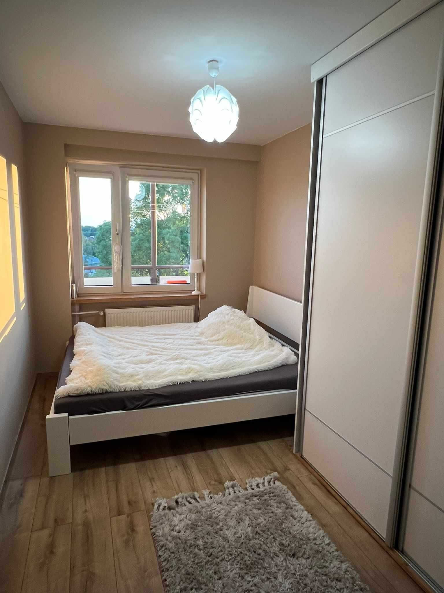Mieszkanie  3 pokoje +mozliwosc  dokupienia garazu i dzialki rod .