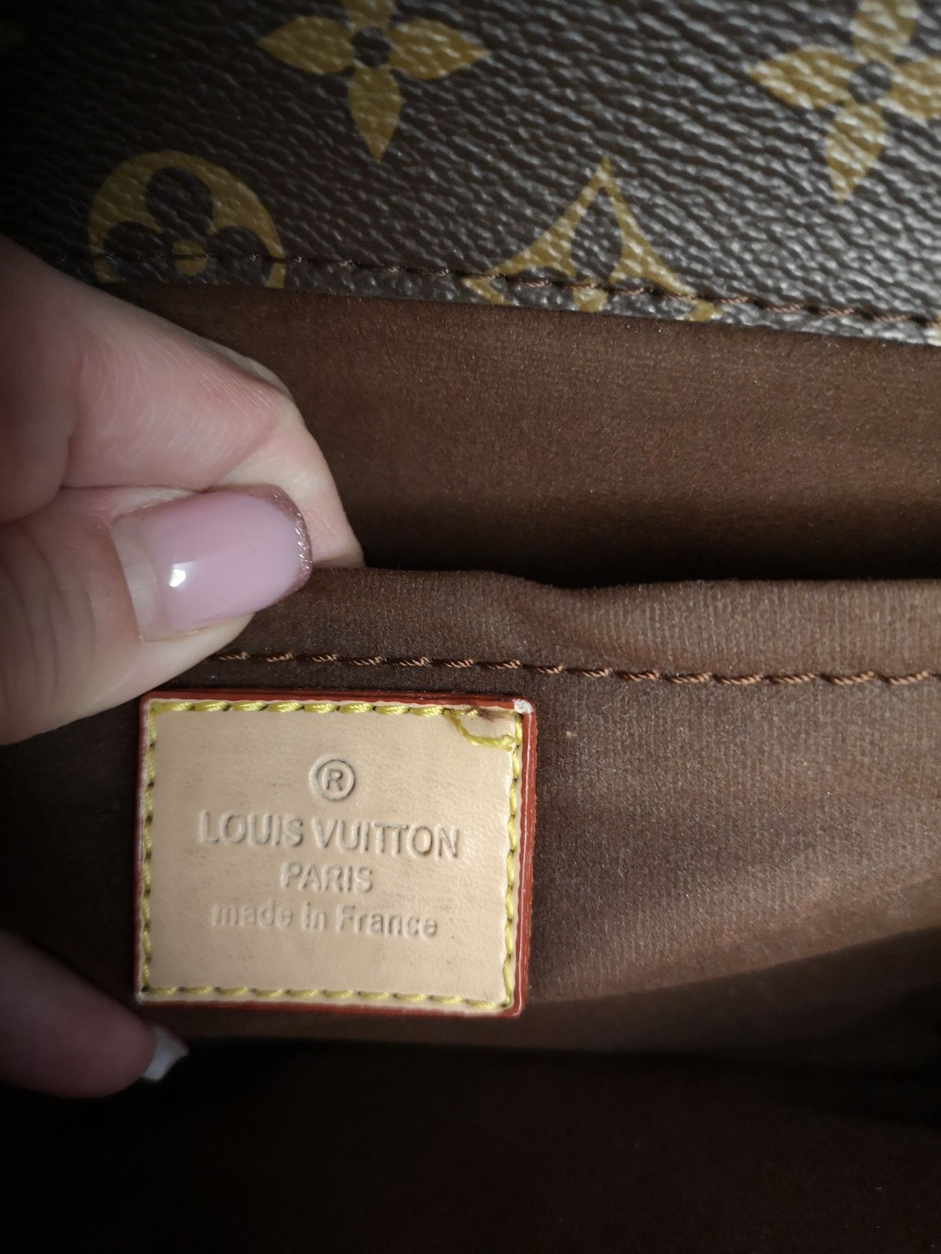 Torebka Louis Vuitton skóra skórzana monogram pochette metis