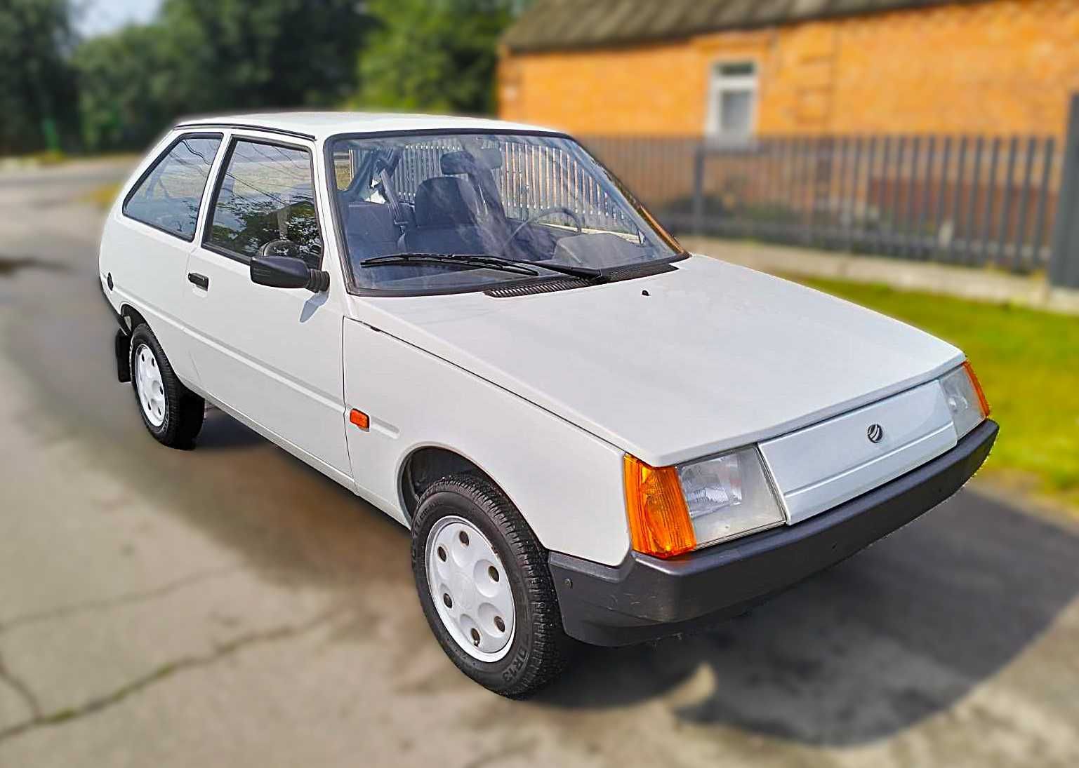 Продам Заз 1102 2005р. пробіг 1270 км. Ідєальний стан.