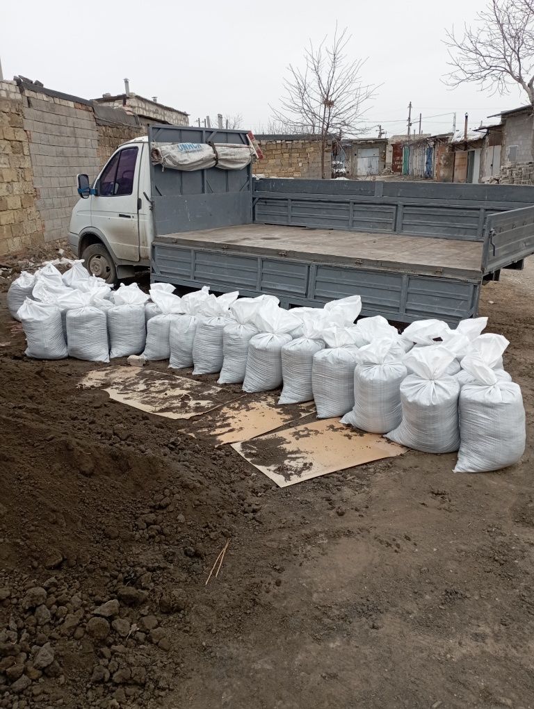 Продаю чорнозем хорошего качества в мешках.
