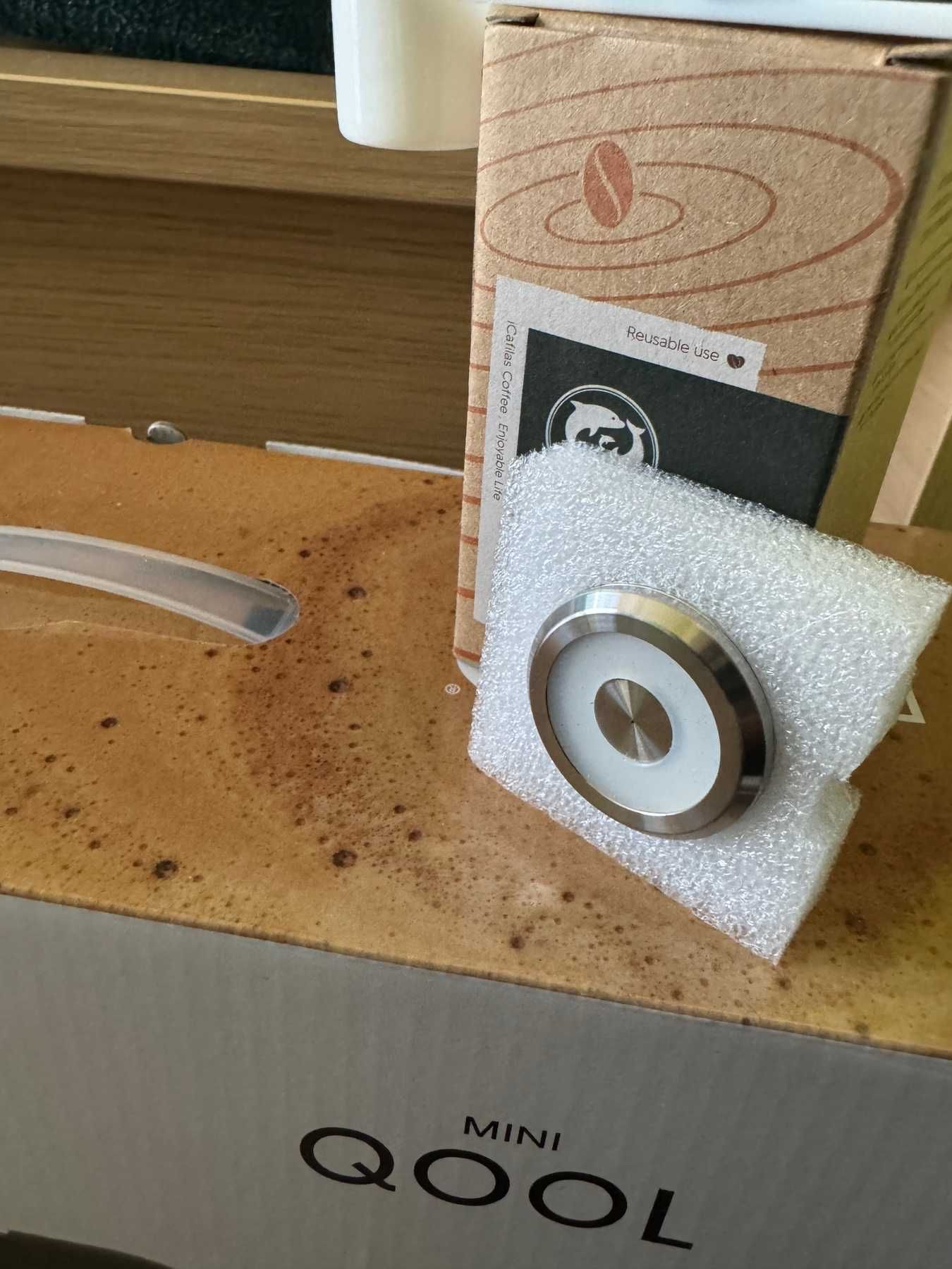 Ekspres Delta Q mini Qool z Kapsułką wielorazową (stal nierdzewna)