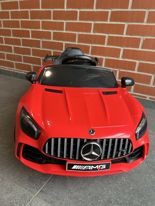 Mercedes z akumulatorem