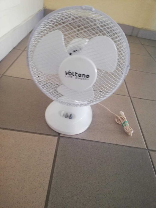 Wiatrak biurkowy wentylator chłodzący wiatraczek