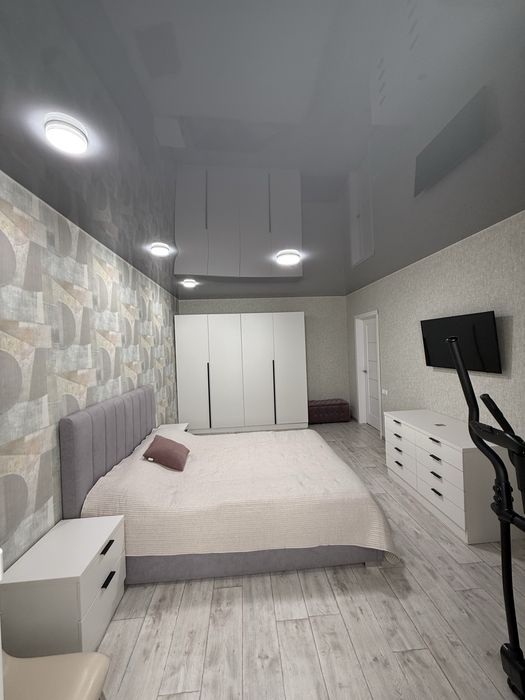 Продам 2-комн.квартиру с ремонтом /Левый Берег